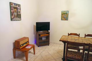 House with nice yard in downtown Aegina - 9