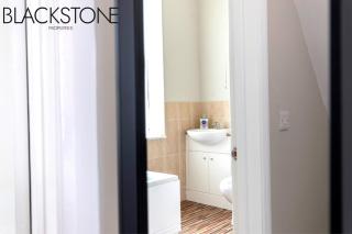 Cheerful one-bedroom house, with on-street parking by BPNE - Darlington - 2