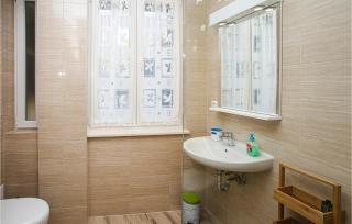 3 Bedroom Cozy Apartment In Split - 6