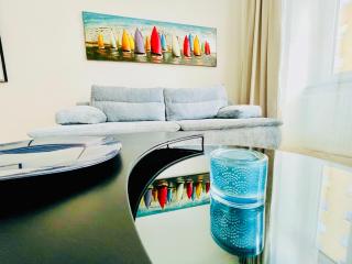 Colorful & Quiet Apartment in Beautiful Viennese Building - Vienna - 1