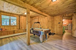 Wilmington Chalet with Hot Tub Less Than 8 Mi to Mount Snow! - Wilmington - 3