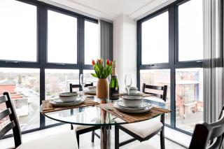 Stunning 2 bed apt with free parking close to CC - Manchester - 4