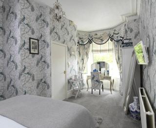 Howarth House - 5