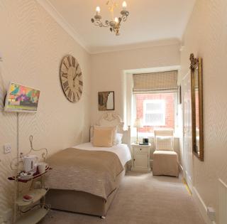 Howarth House - 7