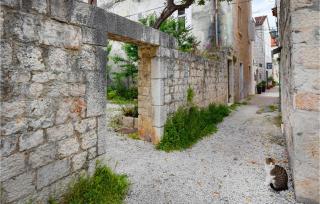 1 Bedroom Nice Apartment In Trogir - Trogir - 4