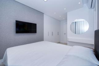 Adra 105 - Excelente apartamento no centro de Bombinhas - Rooftop com piscina e academia - À poucos metros da praia - (Consultar serviços de roupas de cama e banho) - Bombinhas - 2