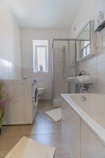 Ostseeapartment_80m2_3xSchlafzimmer_2xParkplatz_Netflix_Waschtrockner - Cottbus - 4