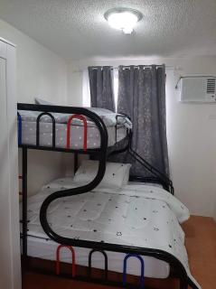 Lovely 2 BR Condo with FREE Secured Parking - Manila - 3