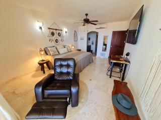 STYLISH OCEANFRONT CONDO with POOL - 5