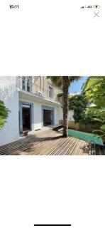 Maison en plein centre avec piscine garage et clim - 6