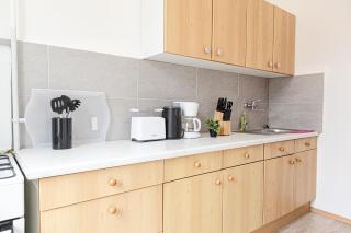 Pleasing 2BR Apt. AKH-Perfect for Groups - 6