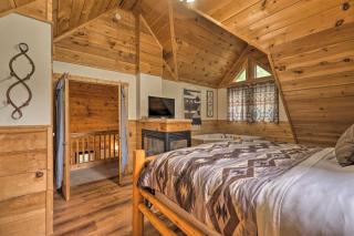 Cozy Retreat with Porch and Double JJ Resort Access! - Rothbury - 1