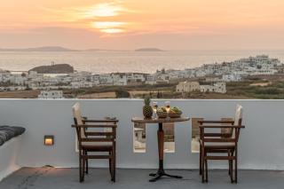 Naxian View - Naxos Chora - 9