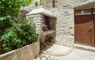 Stunning Home In Povlja With Kitchen - Povlja - 1