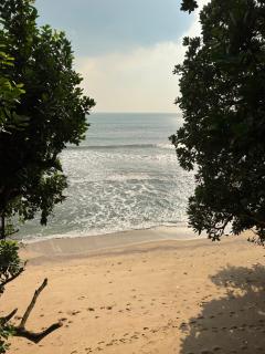 Lippo carita selatan condo 3bedroom langsung pantai - Carita - 0