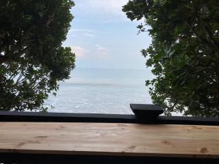 Lippo carita selatan condo 3bedroom langsung pantai - Carita - 3