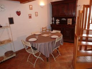 Charmant gîte avec poêle à bois, terrasse et jardin, sentiers rando, 1 chambre + mezzanine - FR-1-496-256 - Véranne - 7