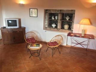 Charmant gîte avec poêle à bois, terrasse et jardin, sentiers rando, 1 chambre + mezzanine - FR-1-496-256 - Véranne - 3
