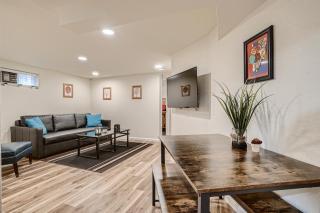 Sloans Lake Getaway - Basement Apartment Near Broncos and Downtown Denver - Lakewood - 4