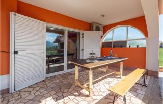 Gorgeous Home In Dugopolje With Kitchen - Kapela - 8