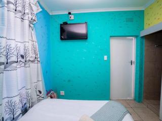 Room in Guest room - Annex Lodge Ndabeni - Città del Capo - 7