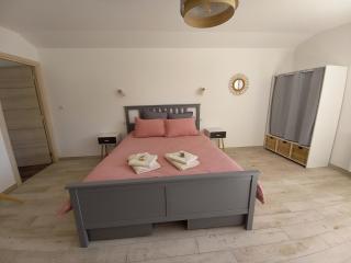 A Ventoux Yourte - 8