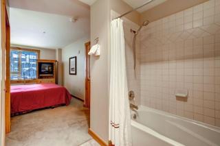 River Run Village 2 Bedroom Condo - 100 Yards To Slopes, Pool, Hot Tub Access - 4
