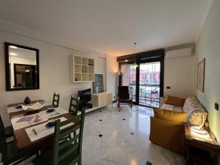 JOIVY Oreste s Apartment - Genova - 0