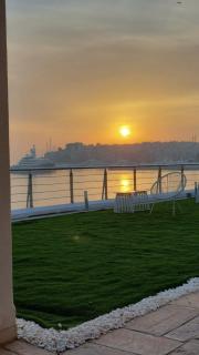 BEDWAVE Seaside Mansion - Pireo - 3