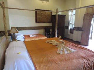 Okawati Boutique Bungalows - 8