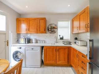 Broadway Cottage - 2