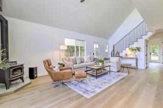 Luxe Wine Country Getaway with Vineyard Views - 5