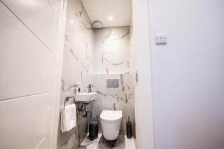 The Coach House - Modernised 1 Bedroom Flat, moments from the beach - 4