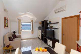 Apartments Paloc - Orange - Bol - 9