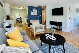 *COMFY N. MYRTLE HOUSE*3 NEW Queens*Steps to the Beach*V384 - Myrtle Beach - 0