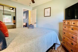 *COMFY N. MYRTLE HOUSE*3 NEW Queens*Steps to the Beach*V384 - Myrtle Beach - 2