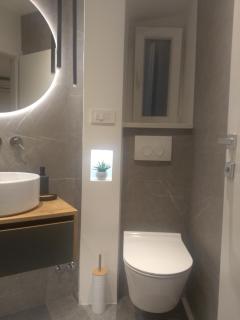 Boutique Waterfront Apartments - 7