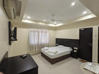 Hotel Sri Kamal International - Solapur - 0