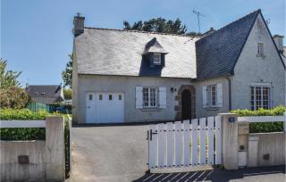 3 Bedroom Nice Home In Ploumilliau - Ploumilliau - 1