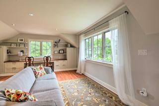 Barn-Like Studio Suite with Flowering Garden! - 9