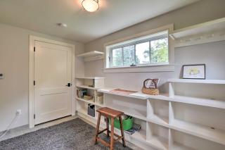 Barn-Like Studio Suite with Flowering Garden! - - 7