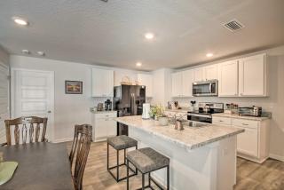 Musical Pensacola Home with Fire Pit and Grill! - 3
