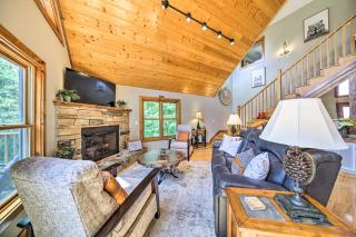 Spacious Murphy Chalet with Hot Tub Mtn Views! - Salem - 6