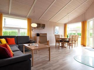 6 person holiday home in GROEMITZ - Grömitz - 2