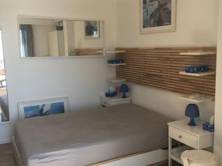 Duplex climatisé avec terrasse à Hyères, mer, parking - FR-1-335-150 - Hyères - 8