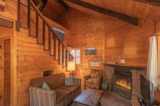 Forest Cabin 5 Old Glory - 3