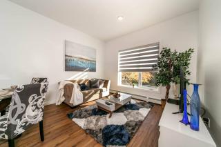 Stylish Close to D/T FREE parking King Bed 2bed - 0