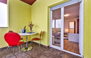 Pet Friendly Home In Zagreb - Dolje - 4