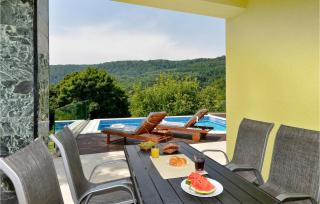 Pet Friendly Home In Zagreb - Dolje - 3