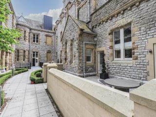 The Kennedy House Stone Cross Mansion - Ulverston - 9